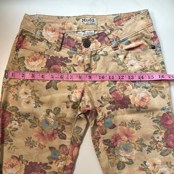 MUDD Floral Skinny Jeans - Picture 11 of 12